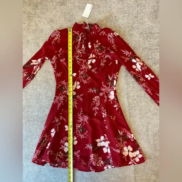 REFORMATION RED BURGANDY FLORAL VIVIANNE DRESS MINI NWT - Picture 9 of 11